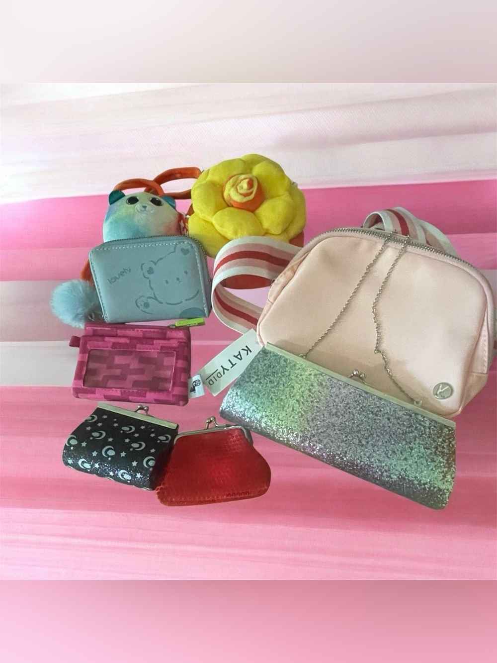 Lot Of 7 Girls Sparkling Glitter Clutch , Purse and Change Purses Like New